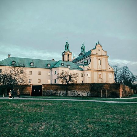 Old Town Apartment Kazimierz Krakow Bagian luar foto